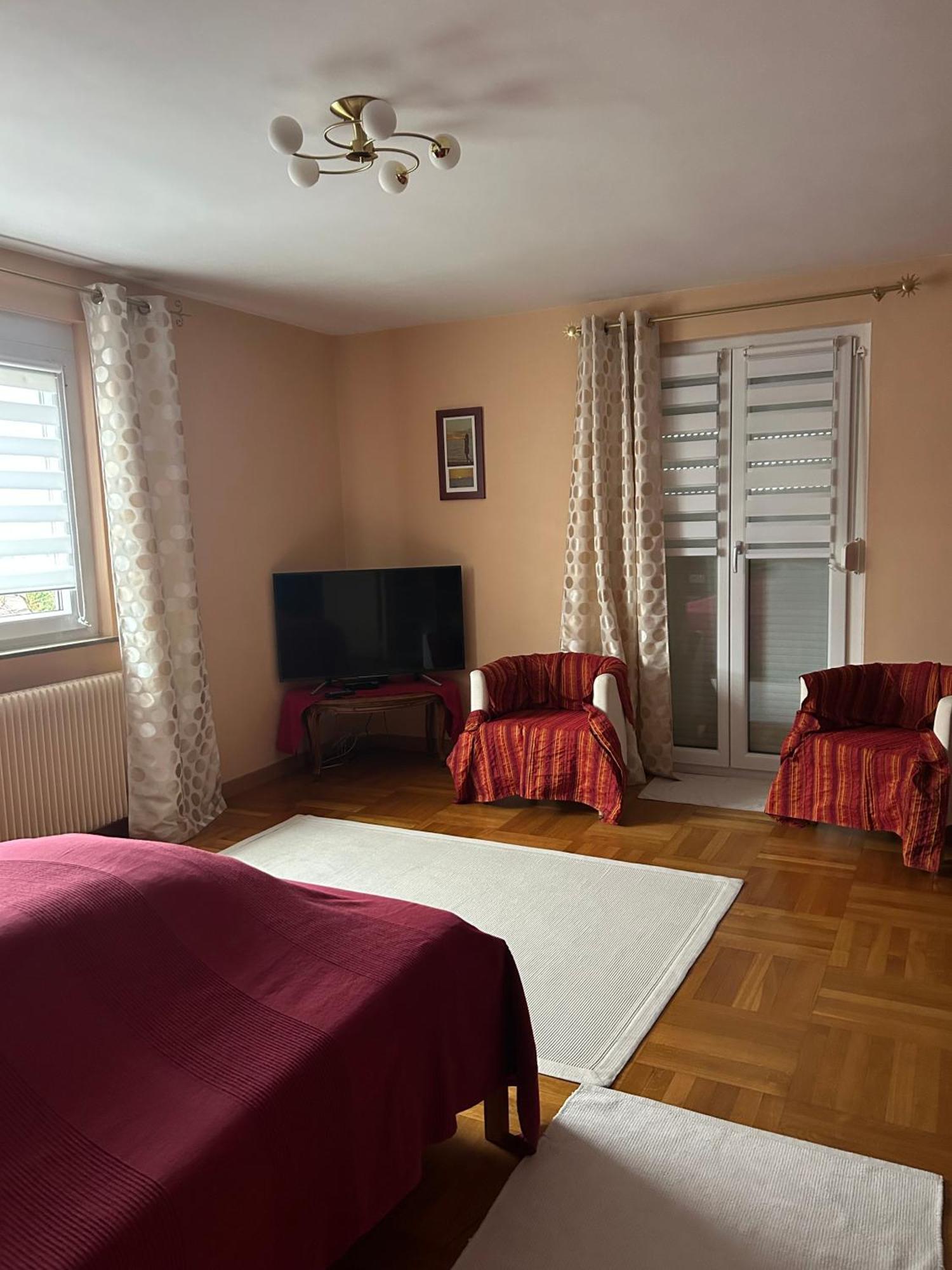 Ferienwohnung - Damisa House Метцинген Экстерьер фото